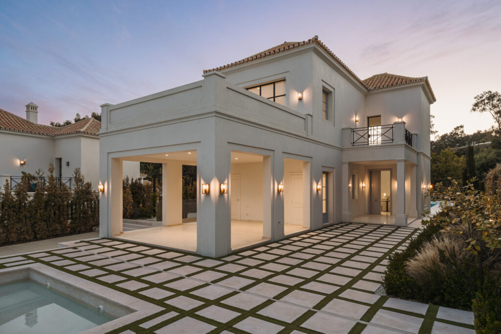 VILLA VALORA – BRAND NEW VILLA LOCATED IN NUEVA ANDALUCIA - Photo 44