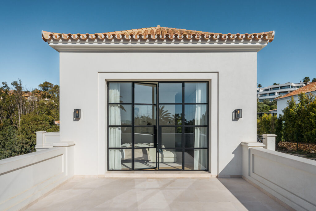VILLA VALORA – BRAND NEW VILLA LOCATED IN NUEVA ANDALUCIA - Photo 31