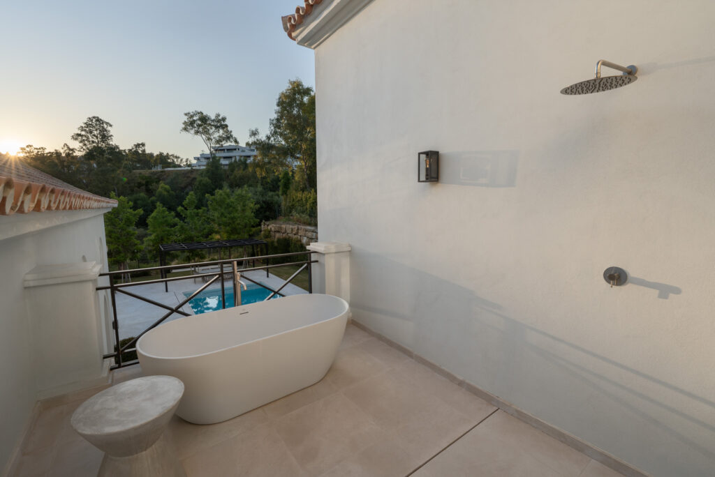VILLA VALORA – BRAND NEW VILLA LOCATED IN NUEVA ANDALUCIA - Photo 28