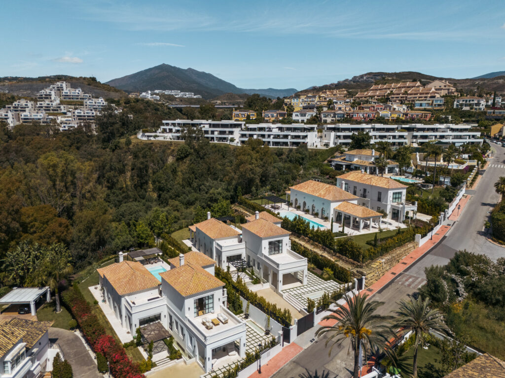 VILLA VALORA – BRAND NEW VILLA LOCATED IN NUEVA ANDALUCIA - Photo 10