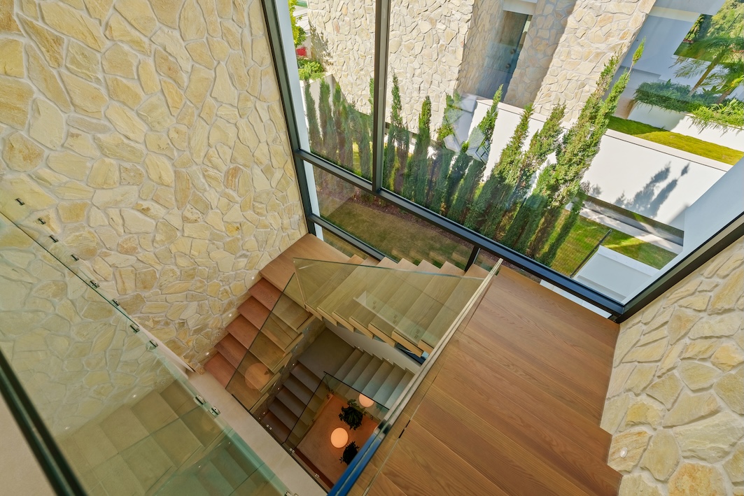 Villa Buy in Antequera - Sunset Hills Marbella